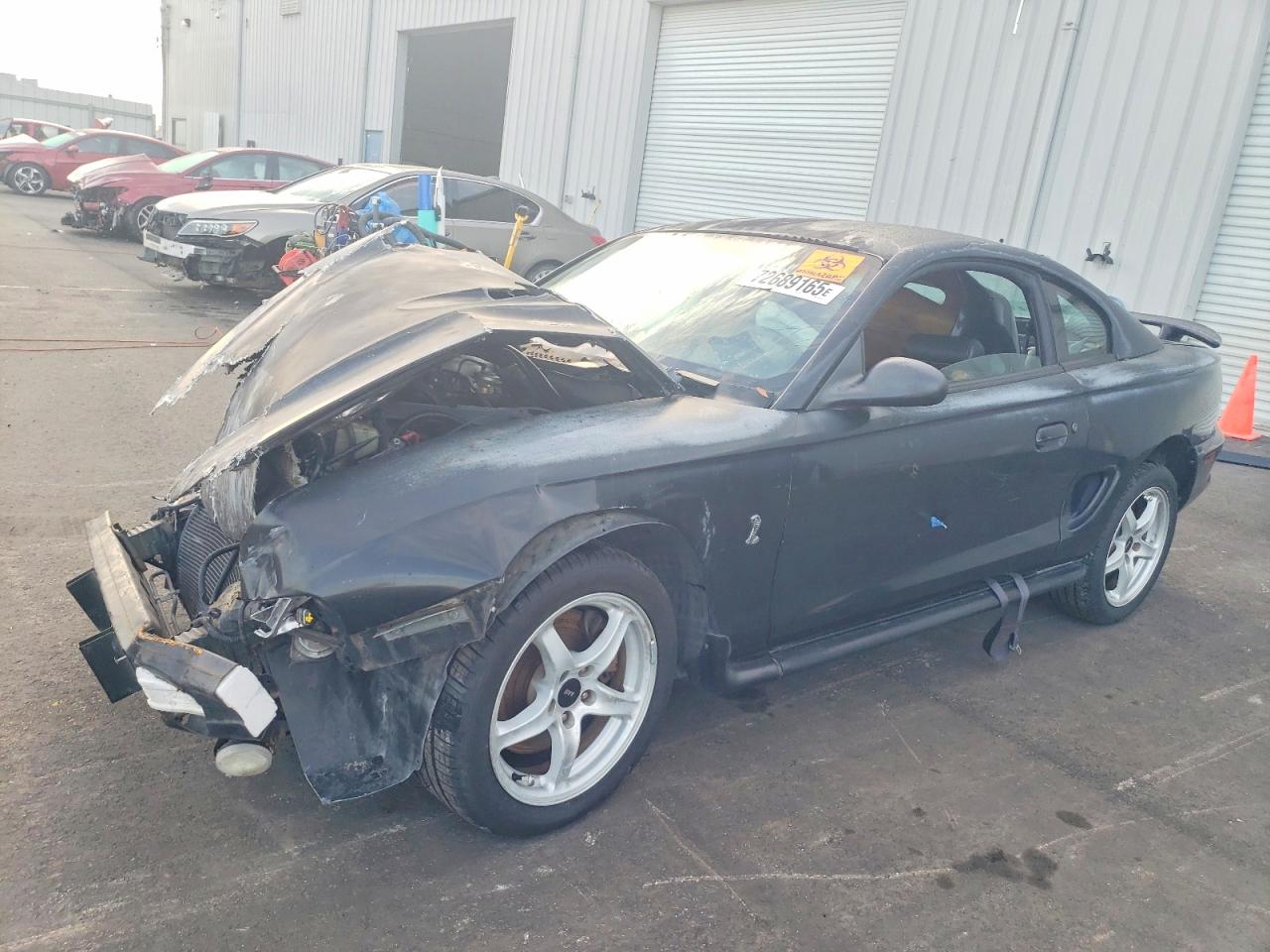 Salvage Ford Mustang Image