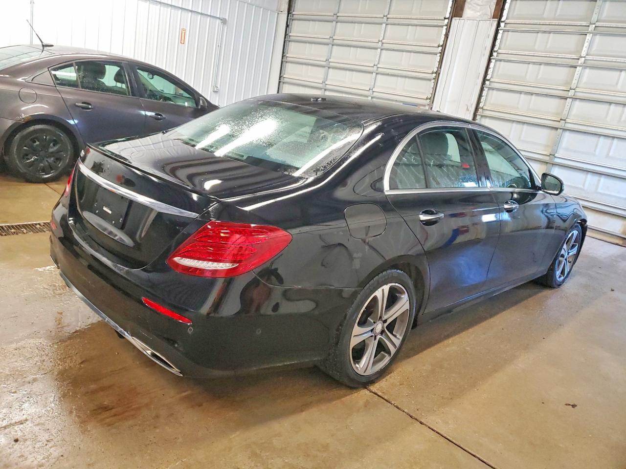 Mercedes-Benz E-Class 300