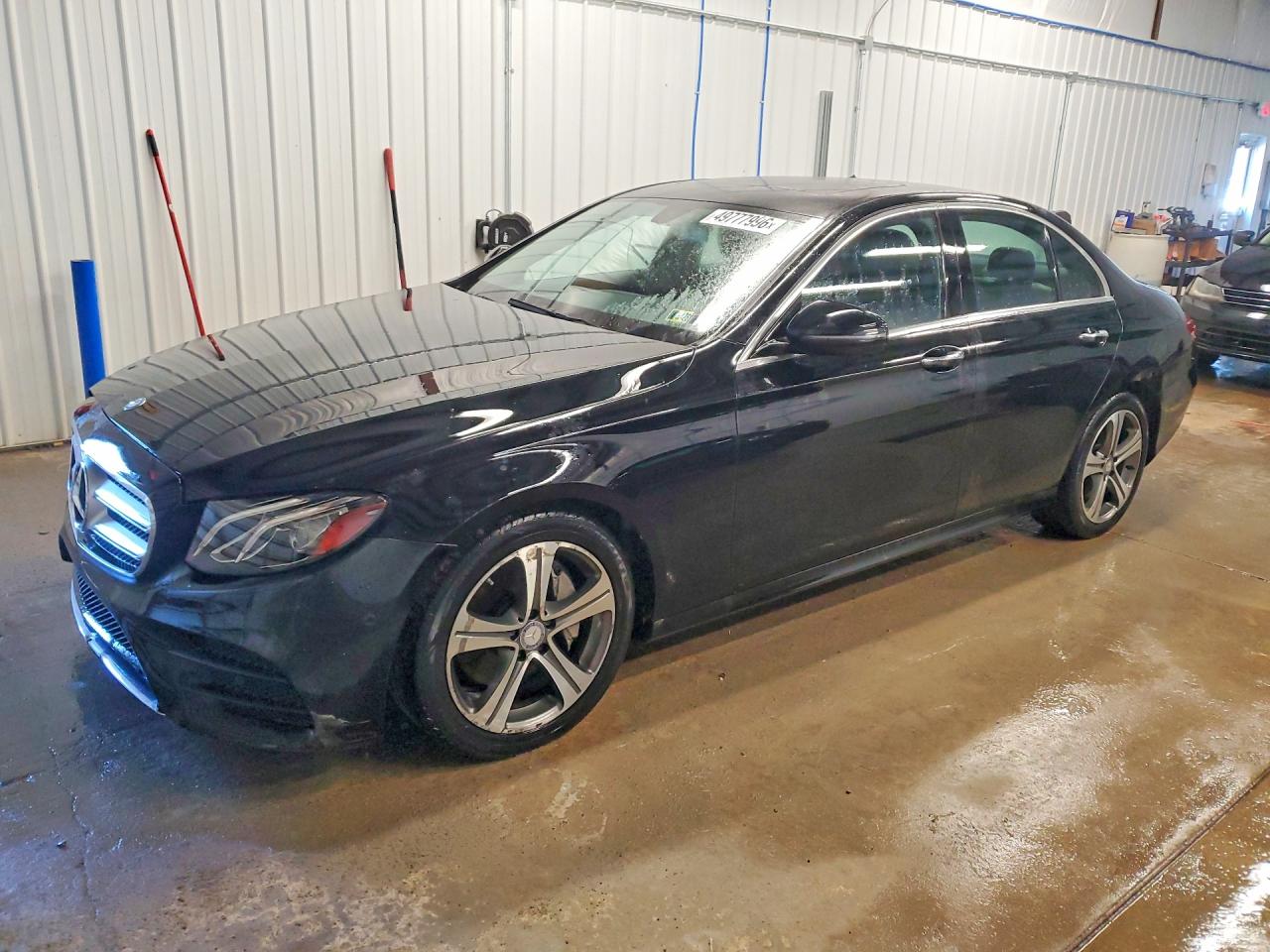 Salvage Mercedes-Benz E-Class Image