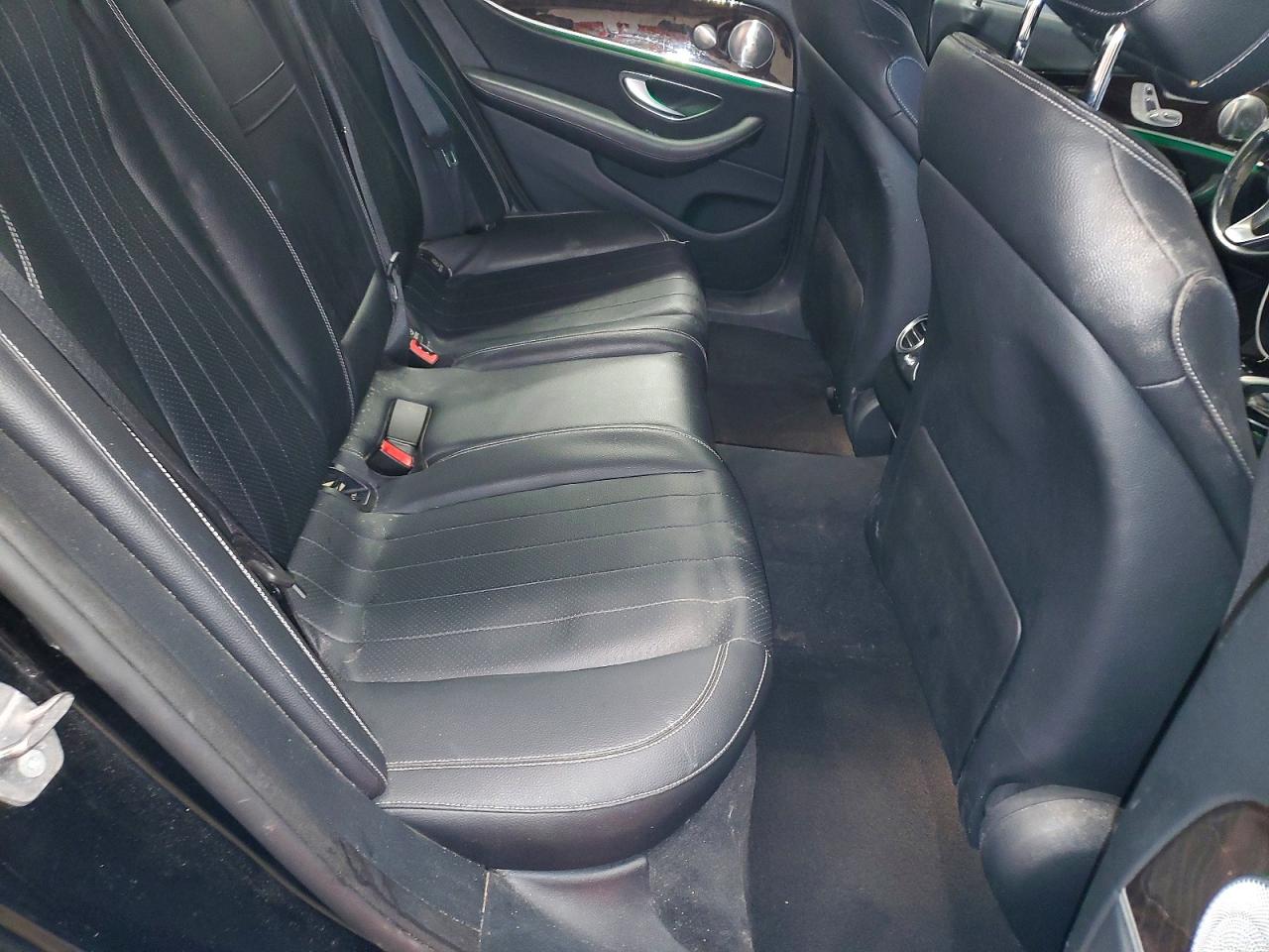 Mercedes-Benz E-Class 300