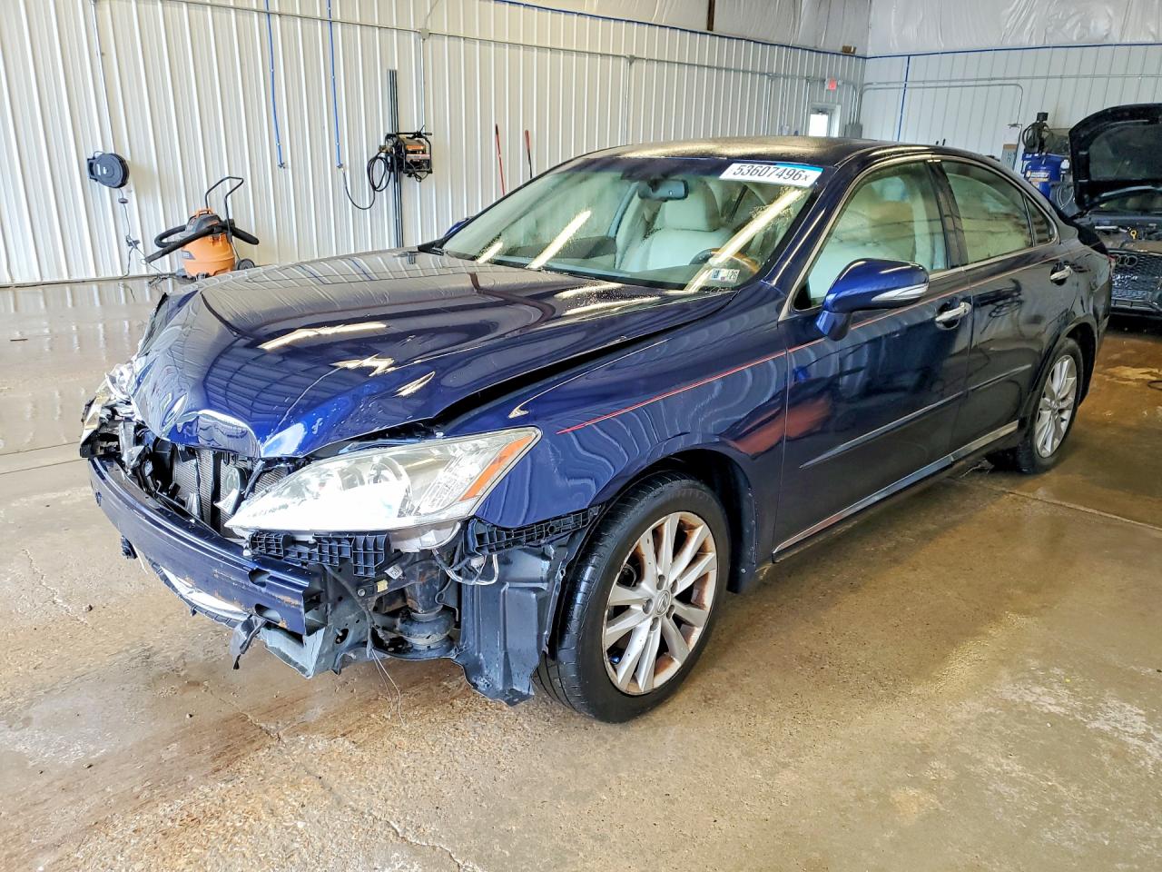 Salvage Lexus Es Image