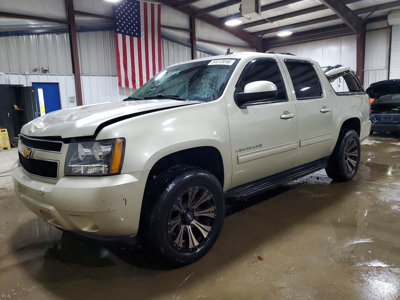 Salvage Chevrolet Suburban Image
