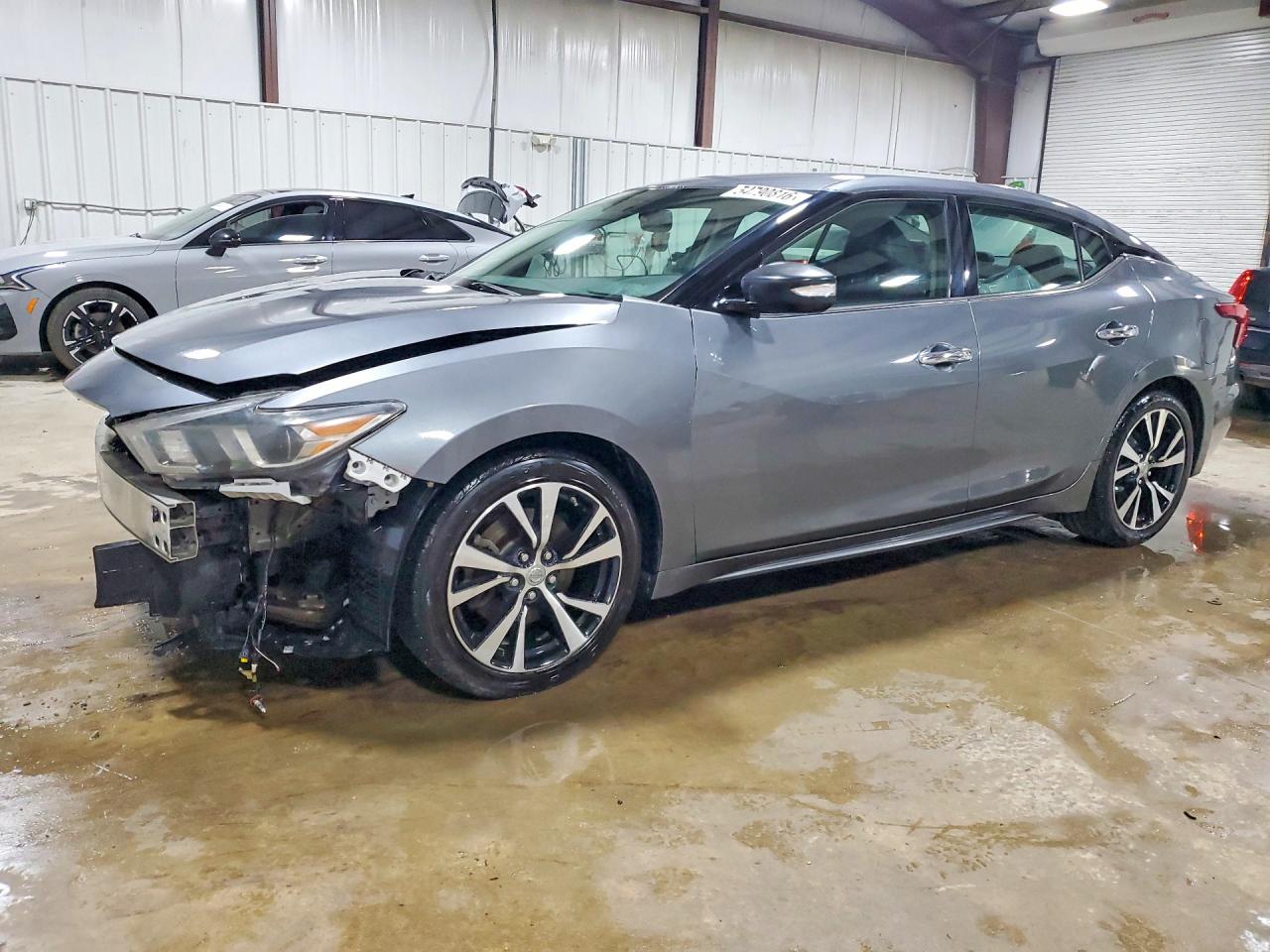 Salvage Nissan Maxima Image