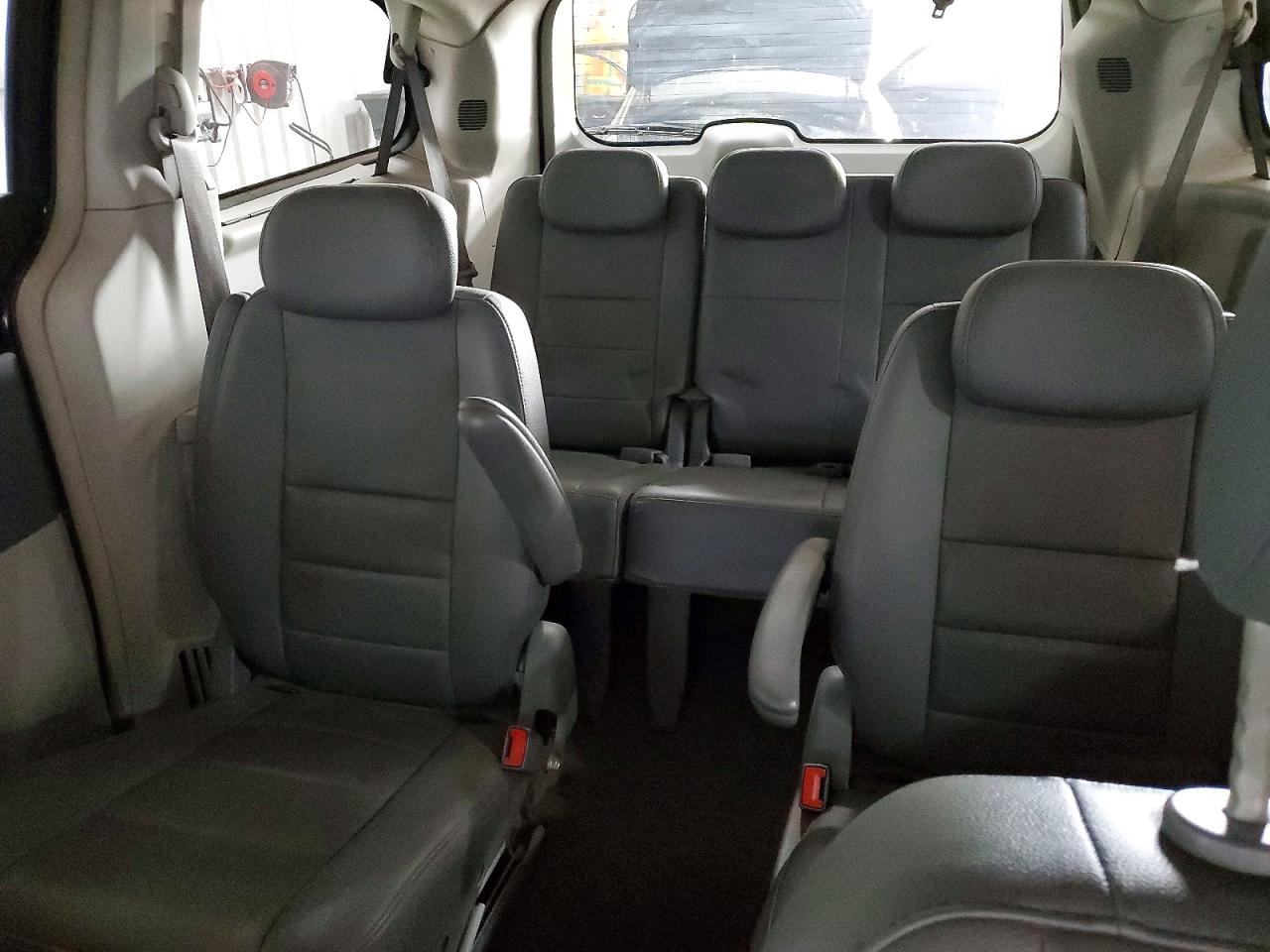 Dodge Caravan Sxt