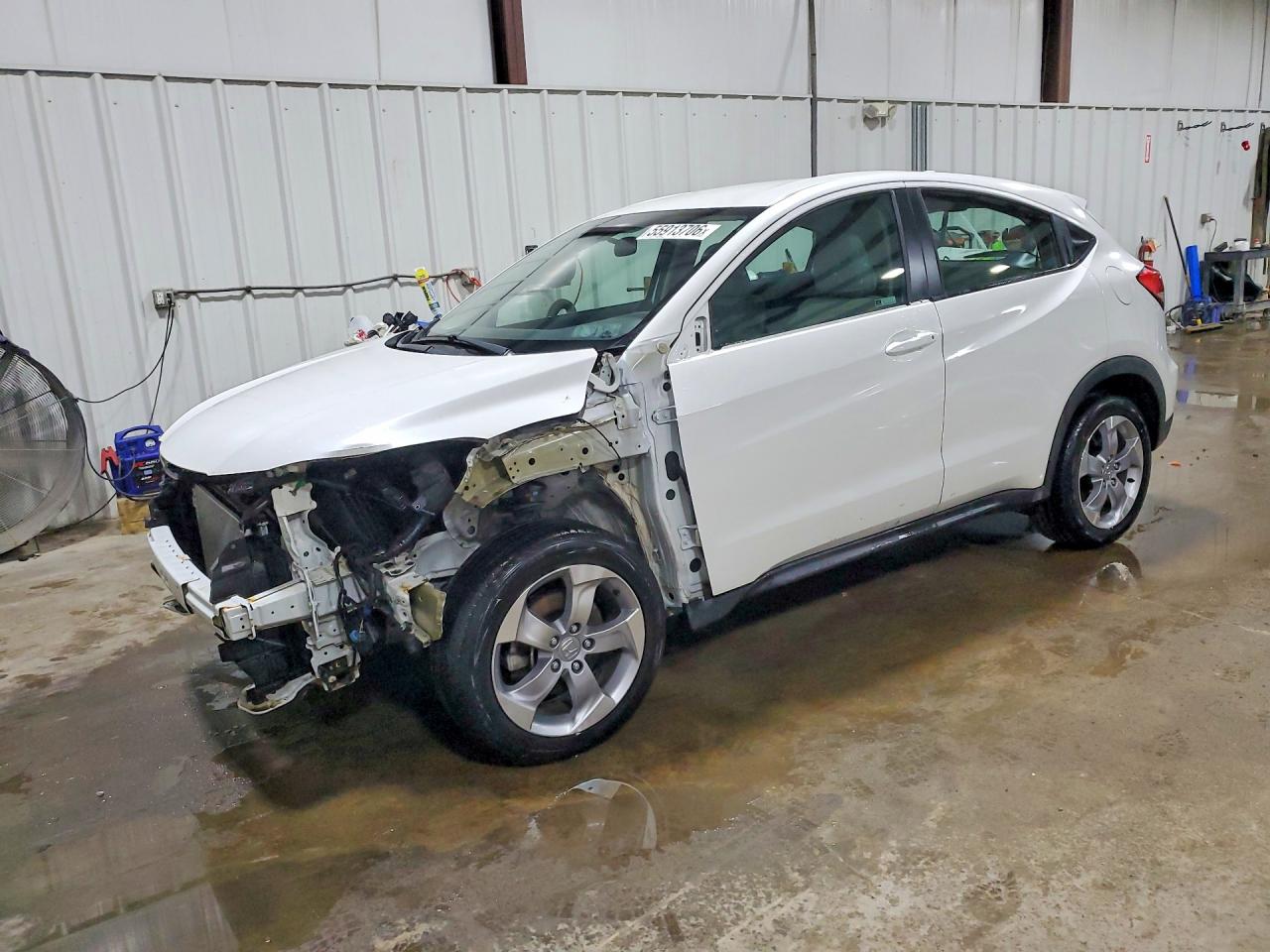 Salvage Honda HR-V Image