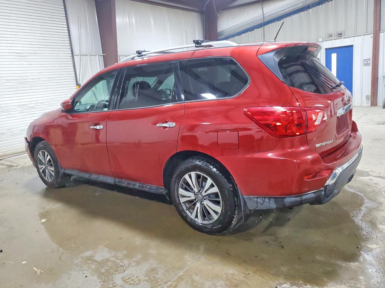 Nissan Pathfinder S
