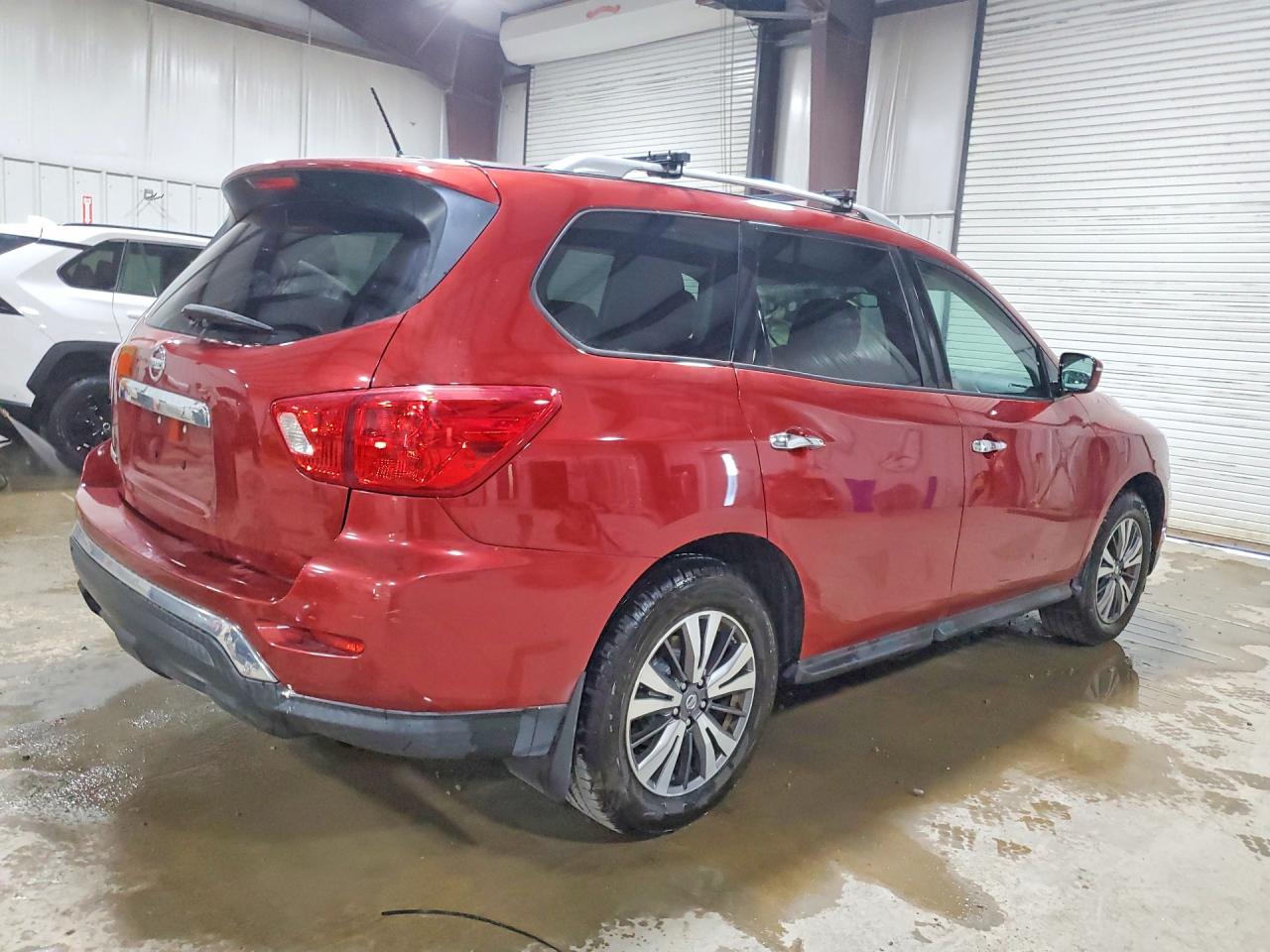Nissan Pathfinder S