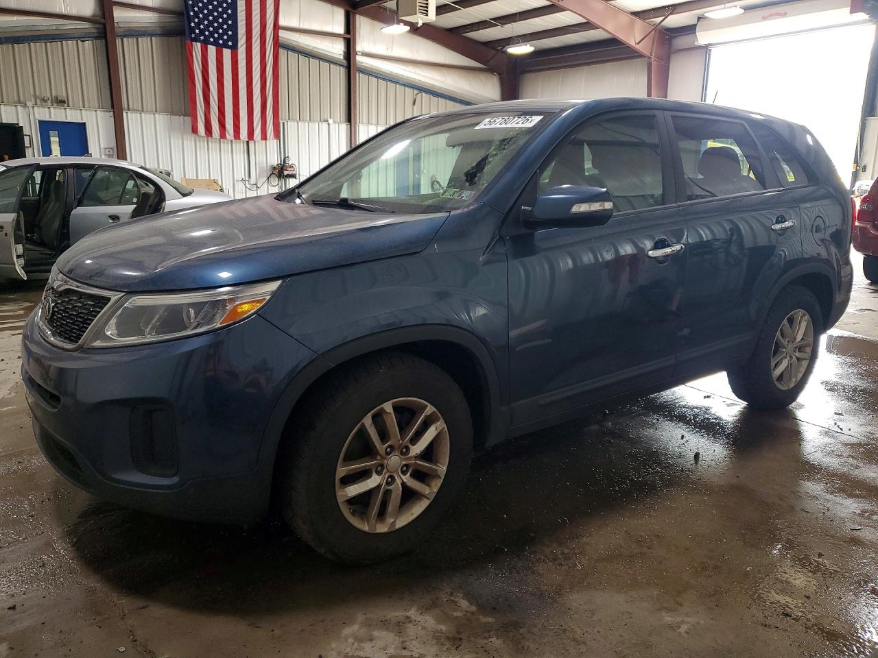 Salvage Kia Sorento Image