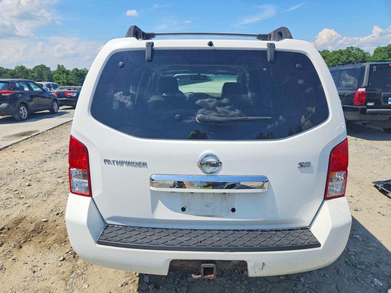 Nissan Pathfinder S