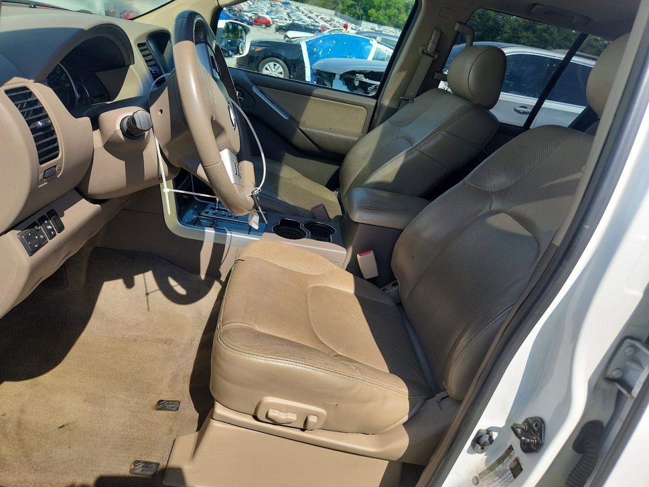 Nissan Pathfinder S