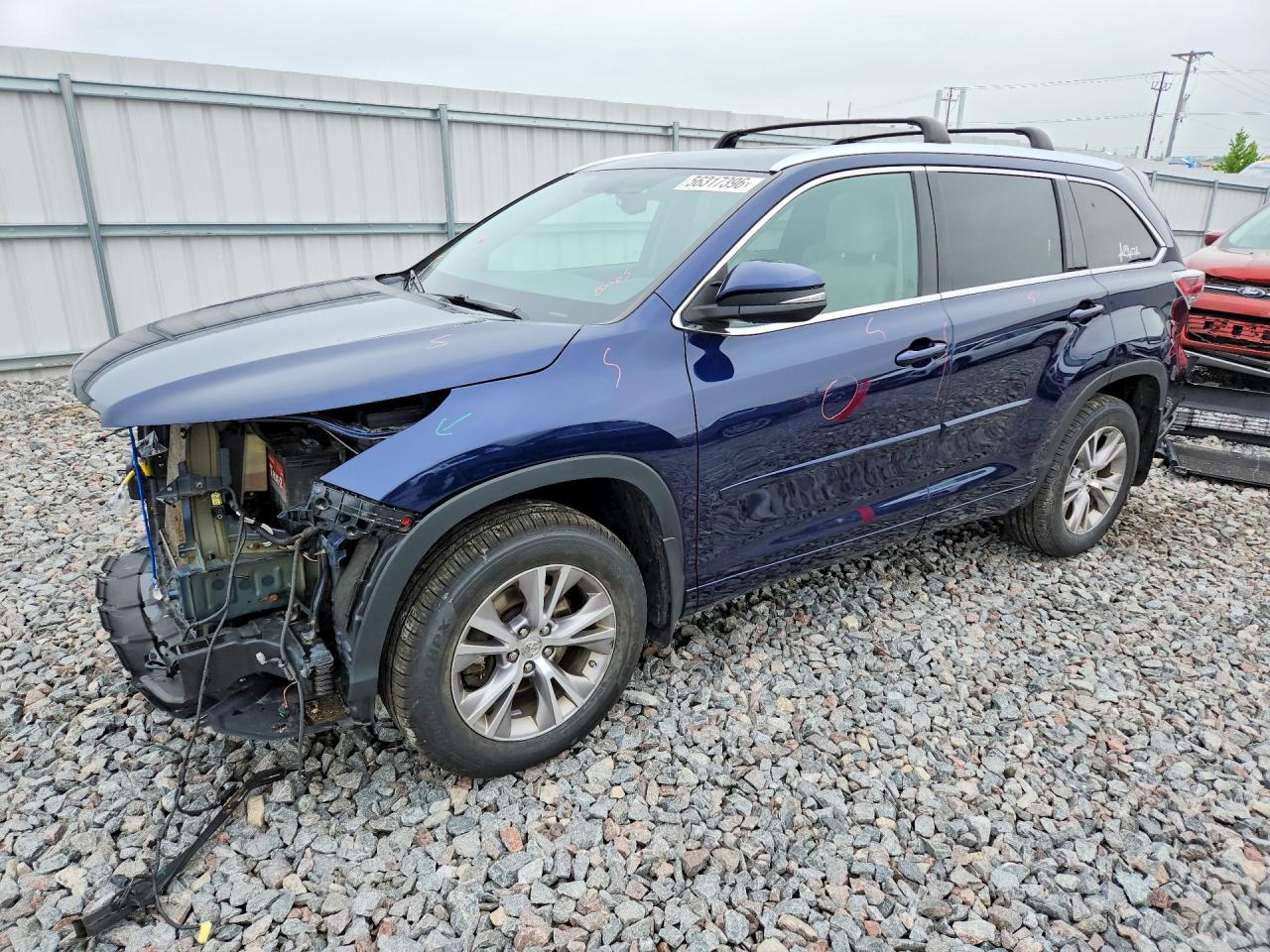 Salvage Toyota Highlander Image