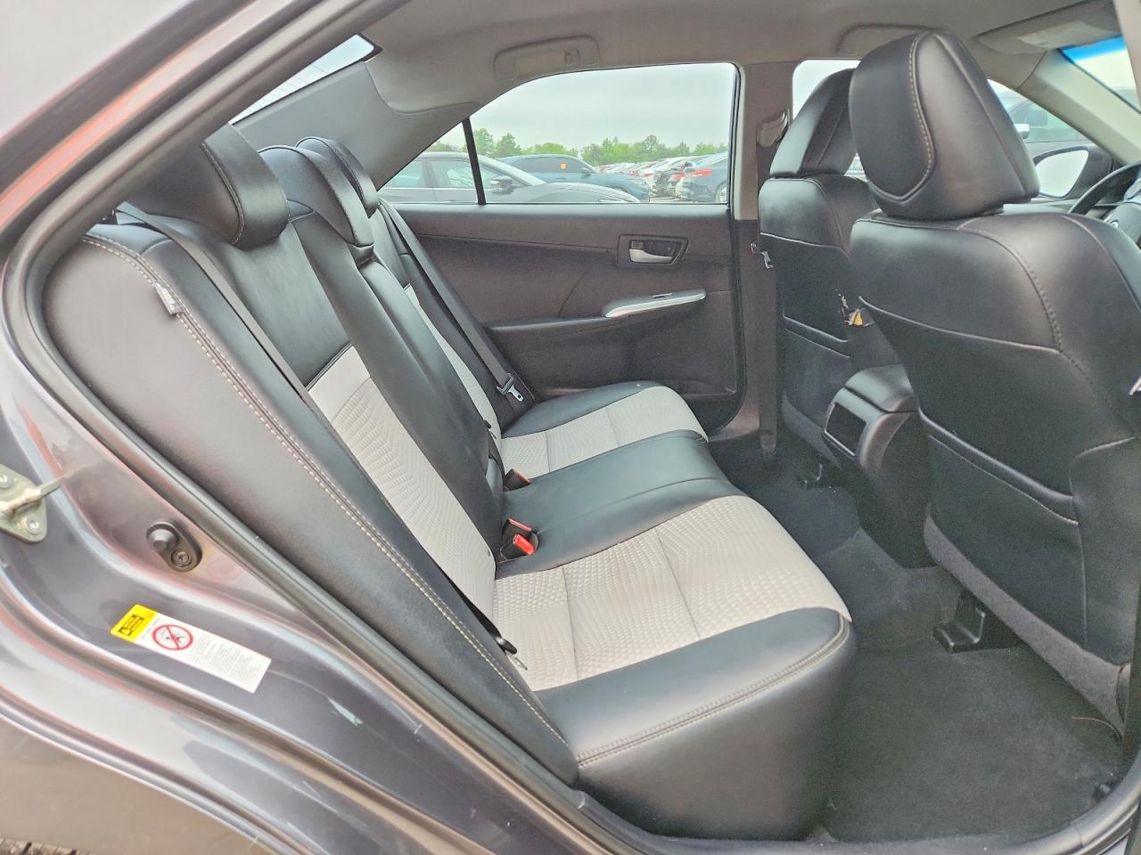 Toyota Camry Se