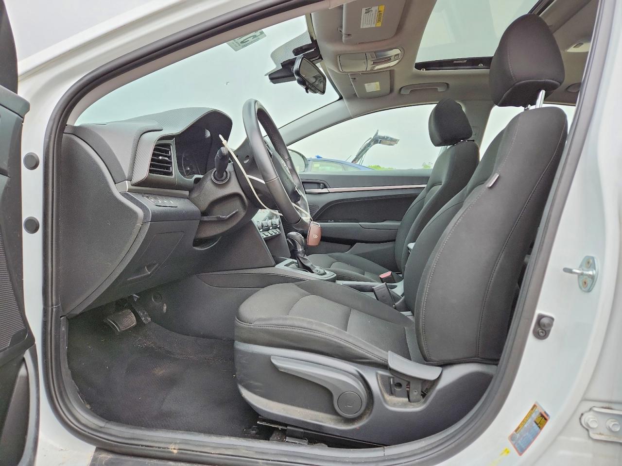Hyundai ELANTRA Value Edition