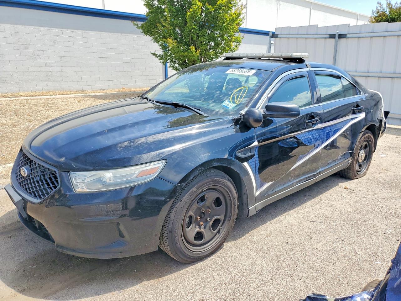 Salvage Ford Taurus Image
