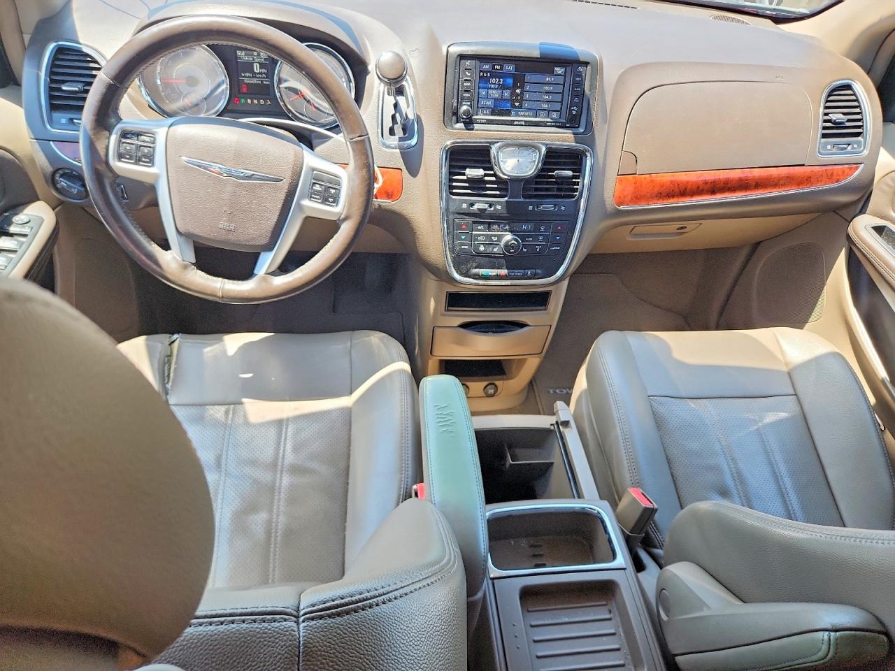 Chrysler Minivan Touring L