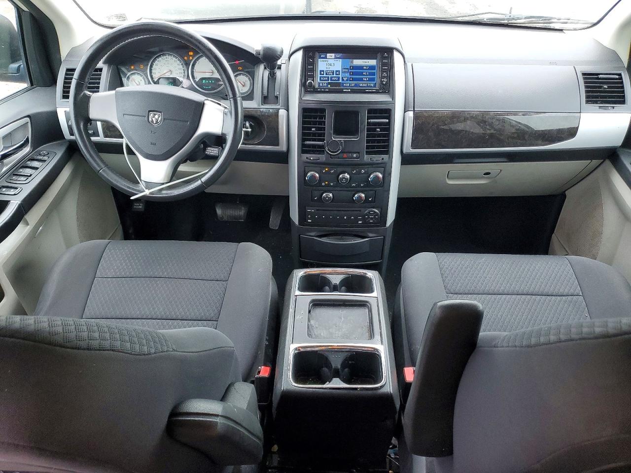 Dodge Caravan Sxt