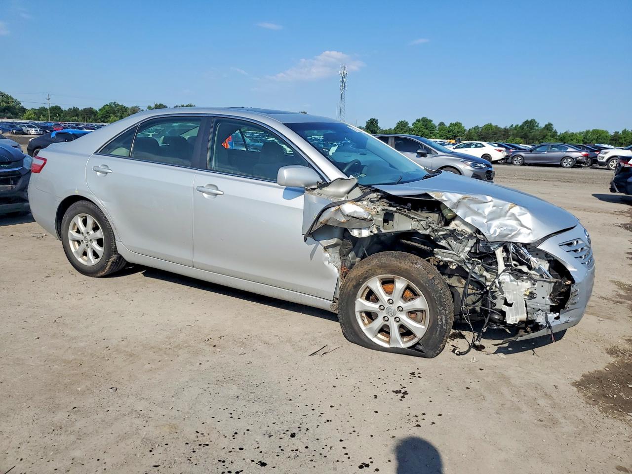 Toyota Camry Le V6