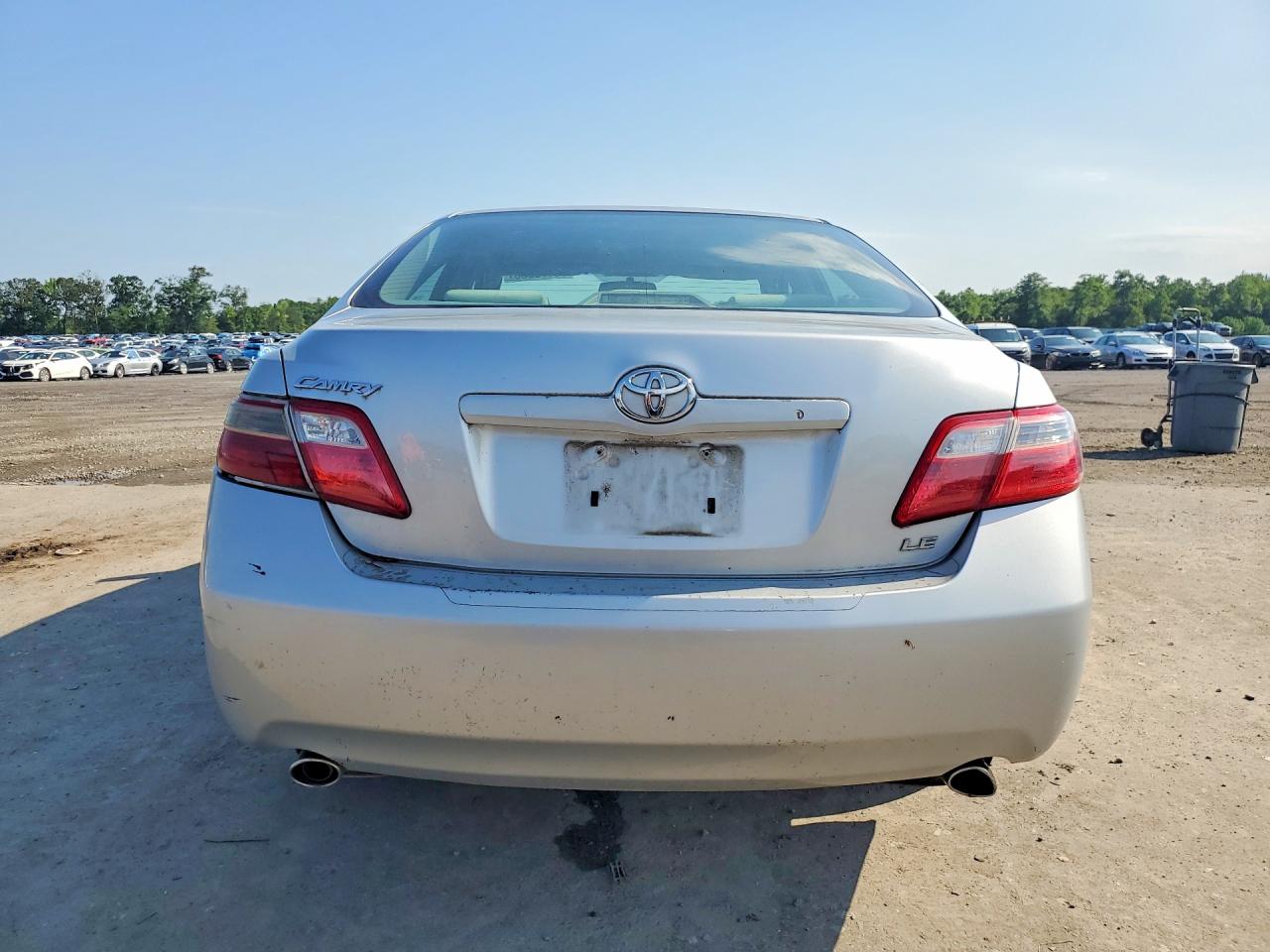 Toyota Camry Le V6