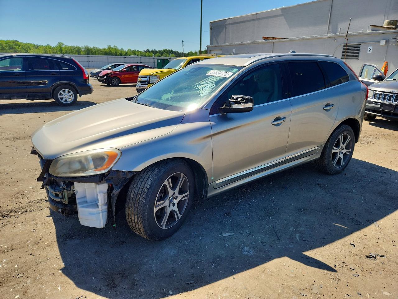 Salvage Volvo XC60 Image