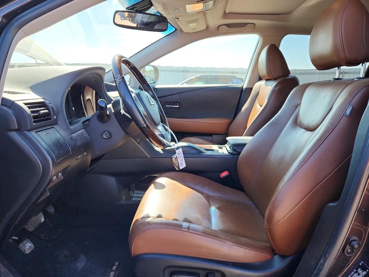 Lexus RX Base