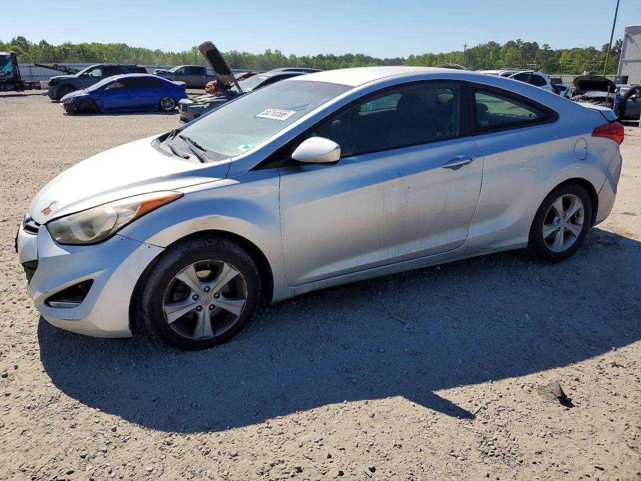 Salvage Hyundai ELANTRA Image