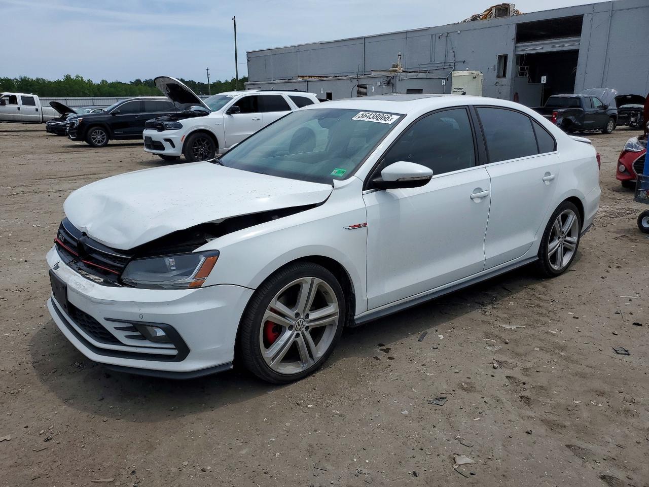 Salvage Volkswagen Jetta Image