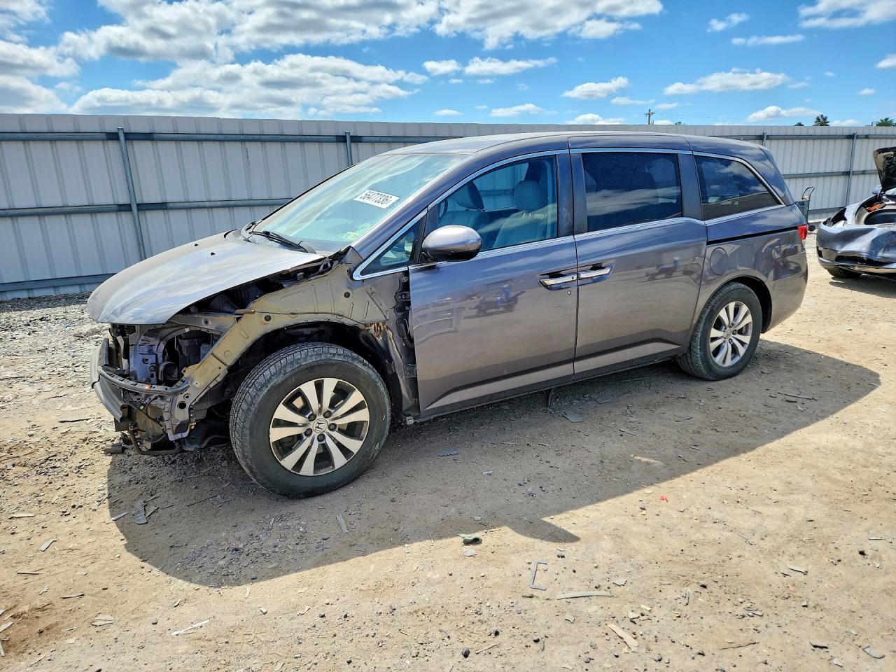 Salvage Honda Odyssey Image