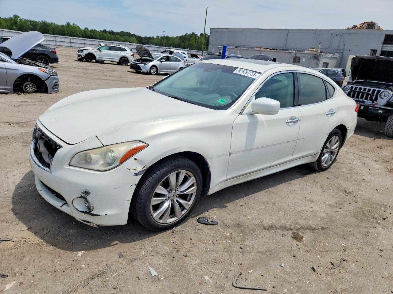 Salvage INFINITI M37 Image