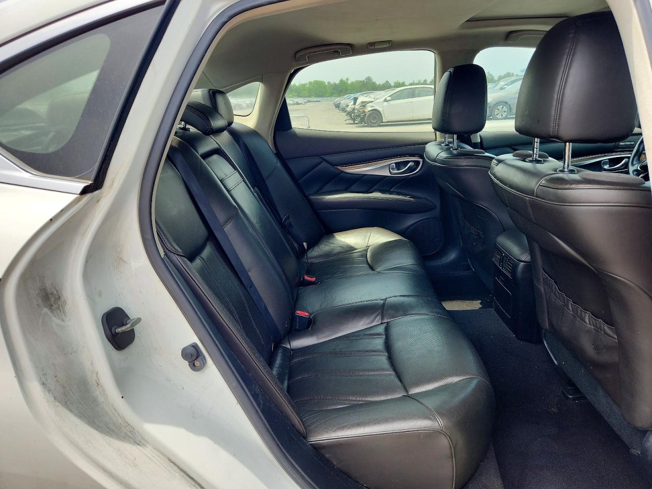 INFINITI M37 X