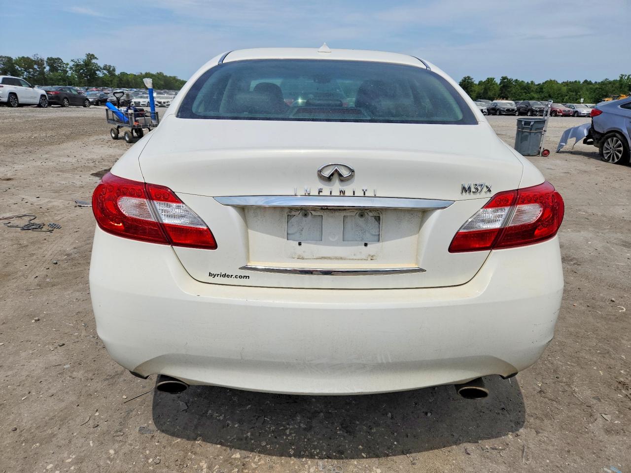 INFINITI M37 X