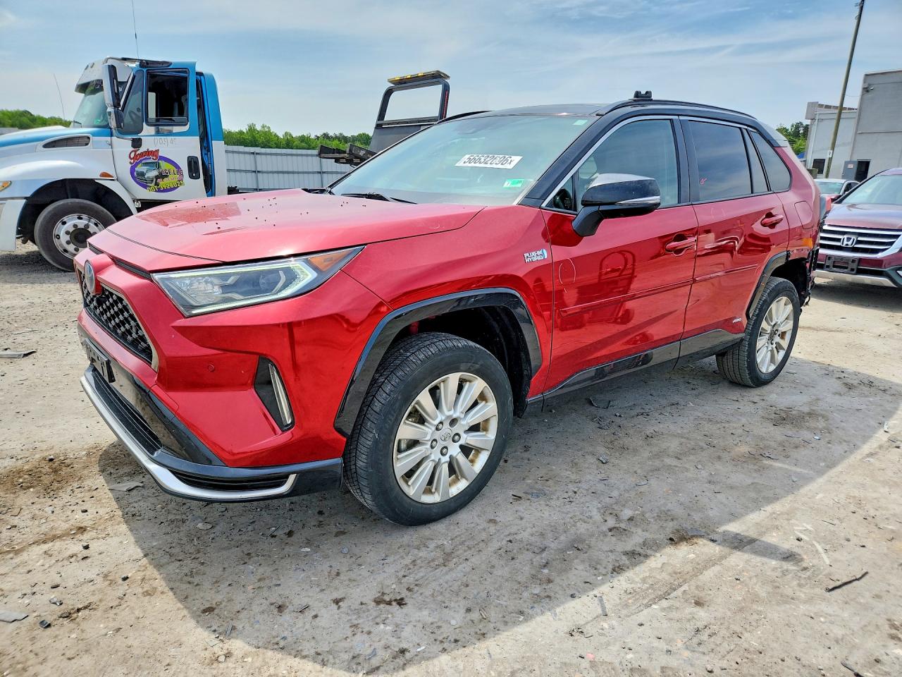 Salvage Toyota RAV4 Image