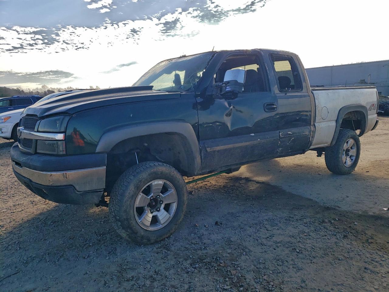 Salvage Chevrolet Silverado Image