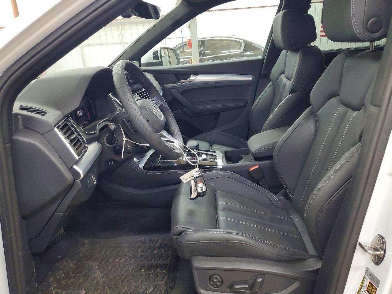 Audi Q5 Premium Plus 45