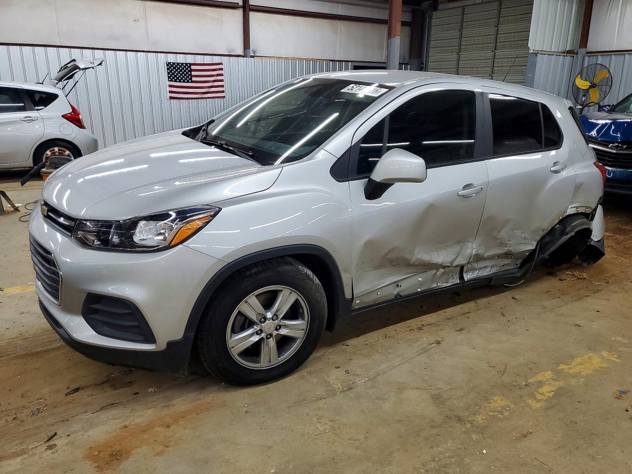 Salvage Chevrolet Trax Image