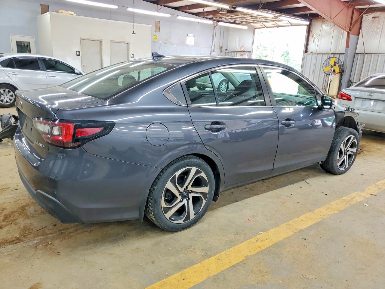 Subaru Legacy Limited