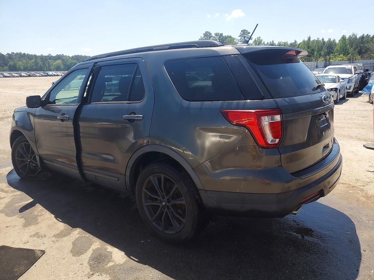 Ford Explorer Xlt