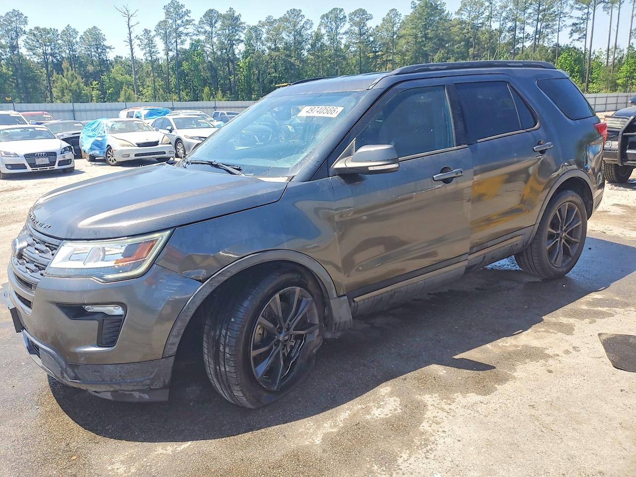 Salvage Ford Explorer Image