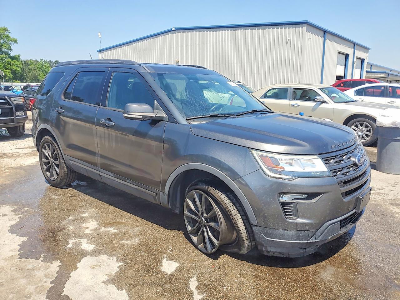 Ford Explorer Xlt