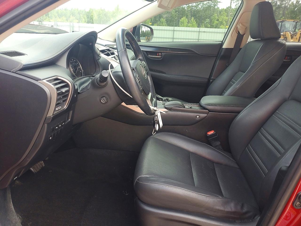Lexus NX Base