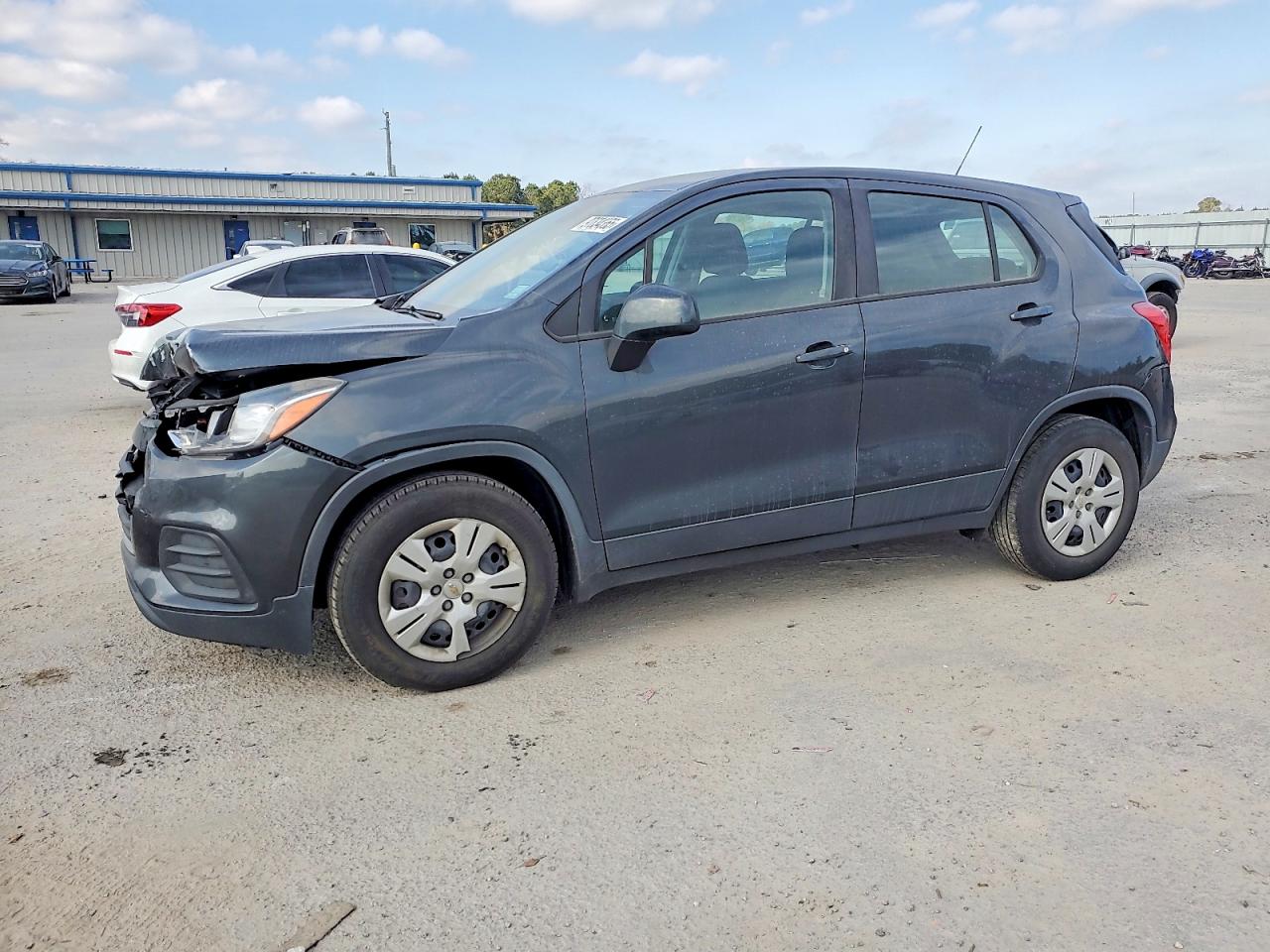 Salvage Chevrolet Trax Image