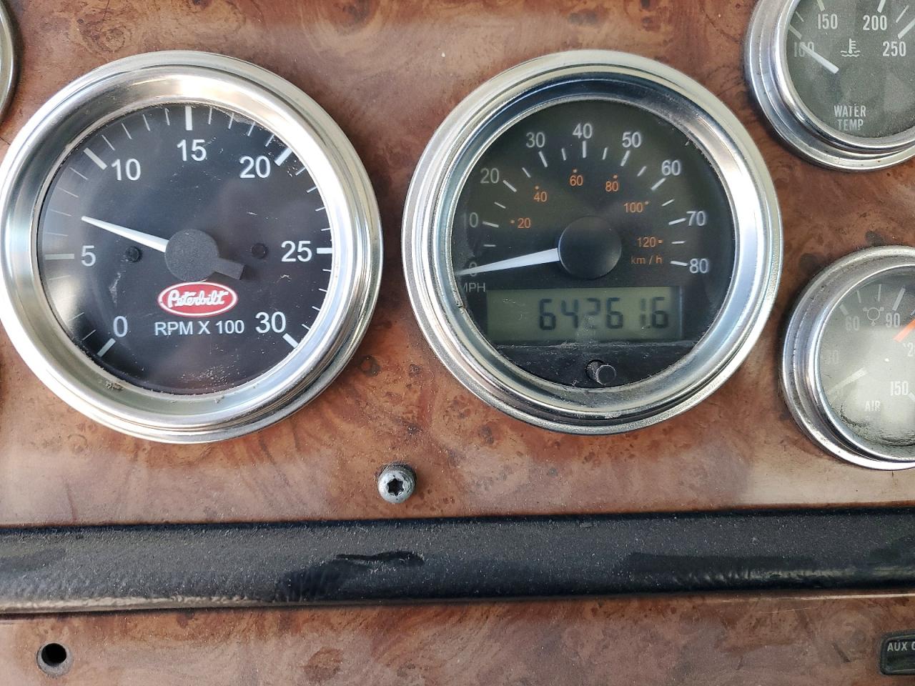 Peterbilt 379