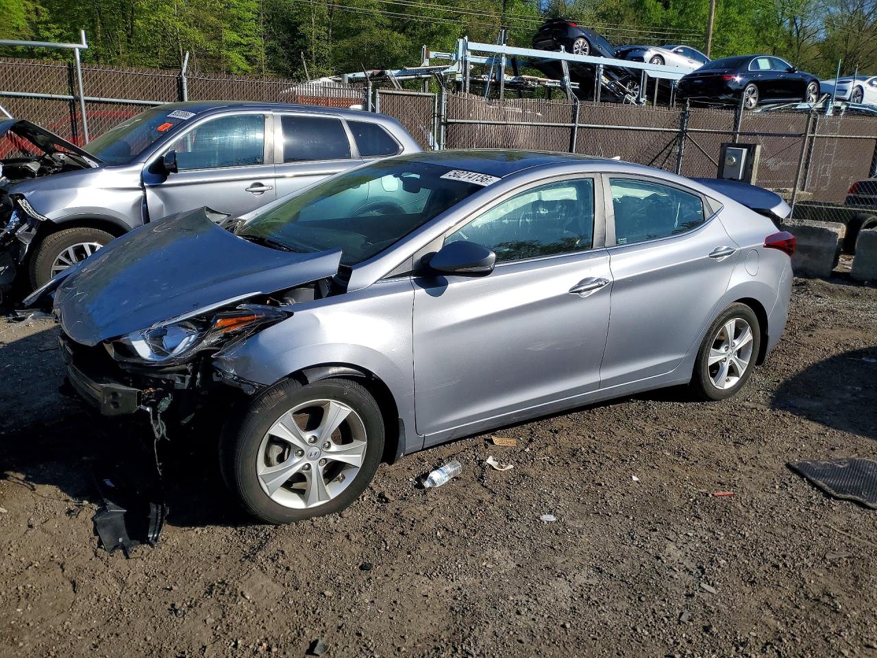Salvage Hyundai ELANTRA Image