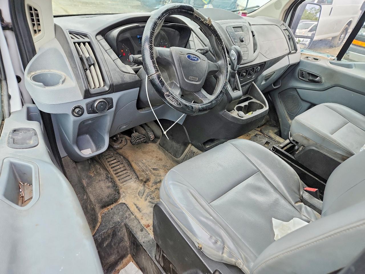 Ford Transit T-150