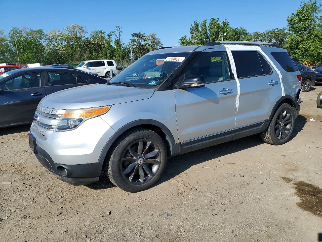 Salvage Ford Explorer Image