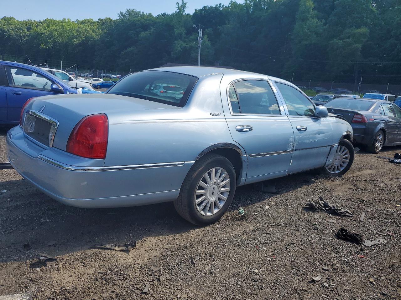 Lincoln Towncar Signature Limited