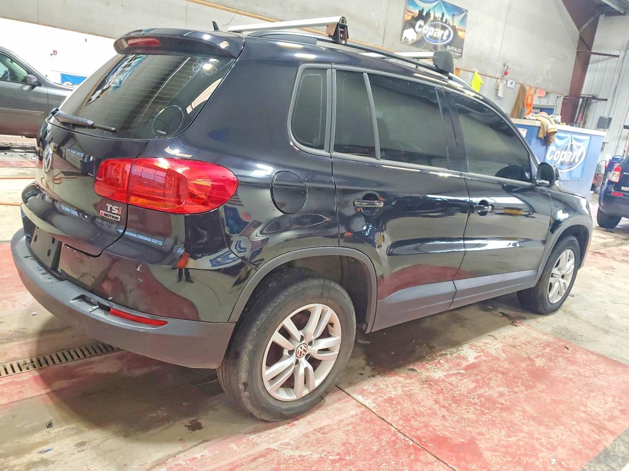Volkswagen Tiguan S