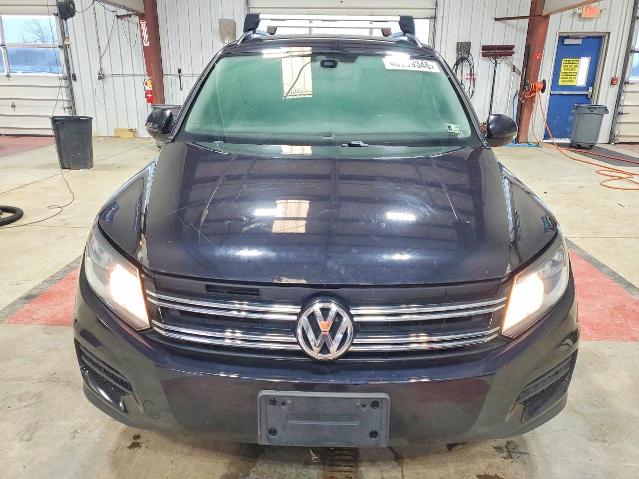 Volkswagen Tiguan S
