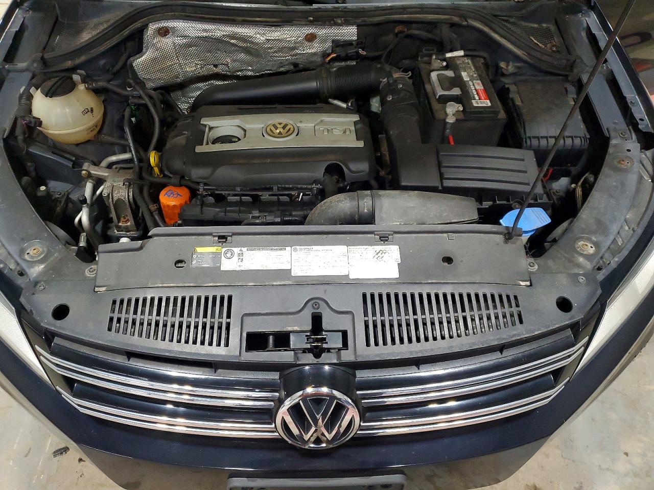Volkswagen Tiguan S