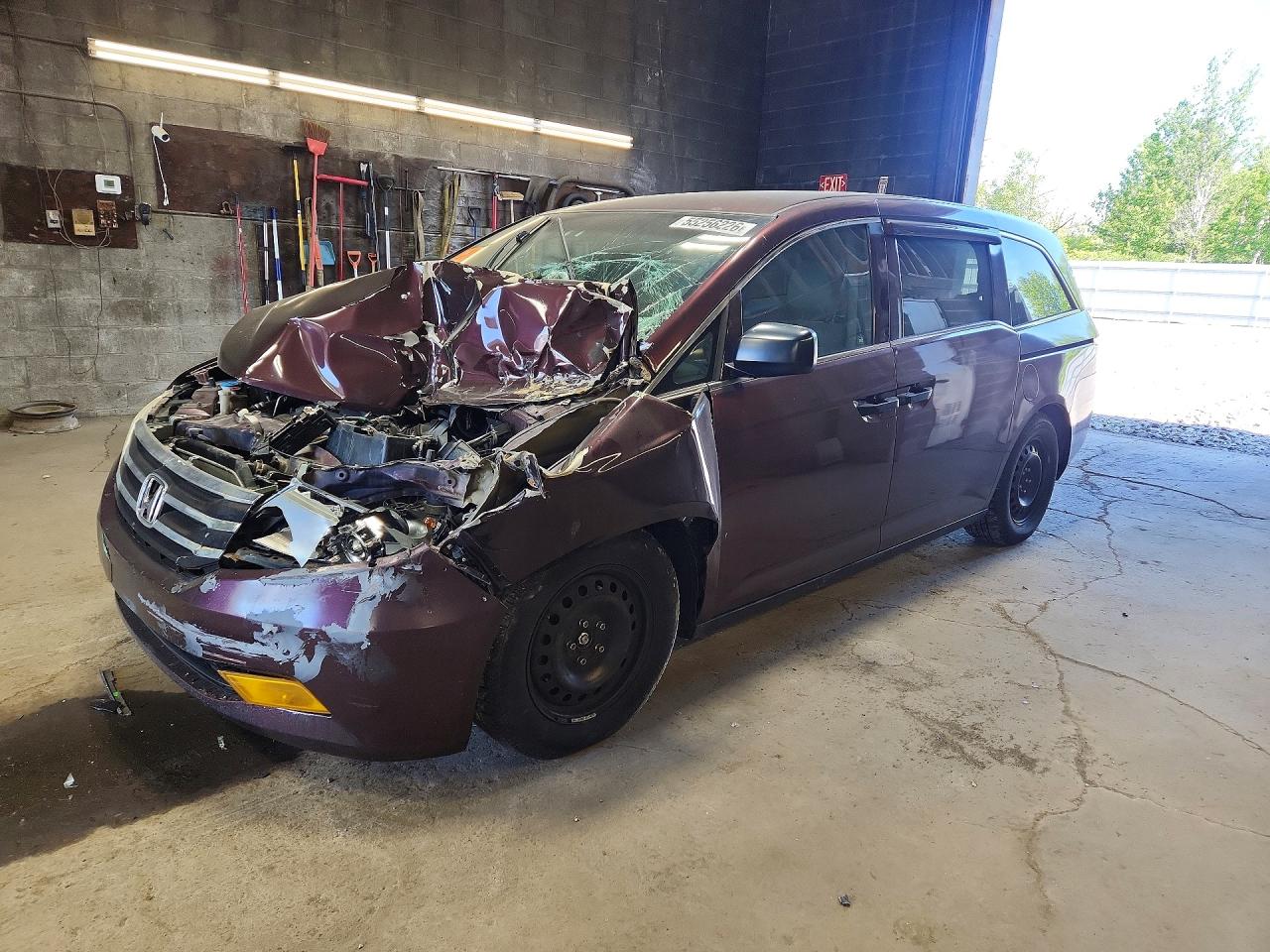 Salvage Honda Odyssey Image