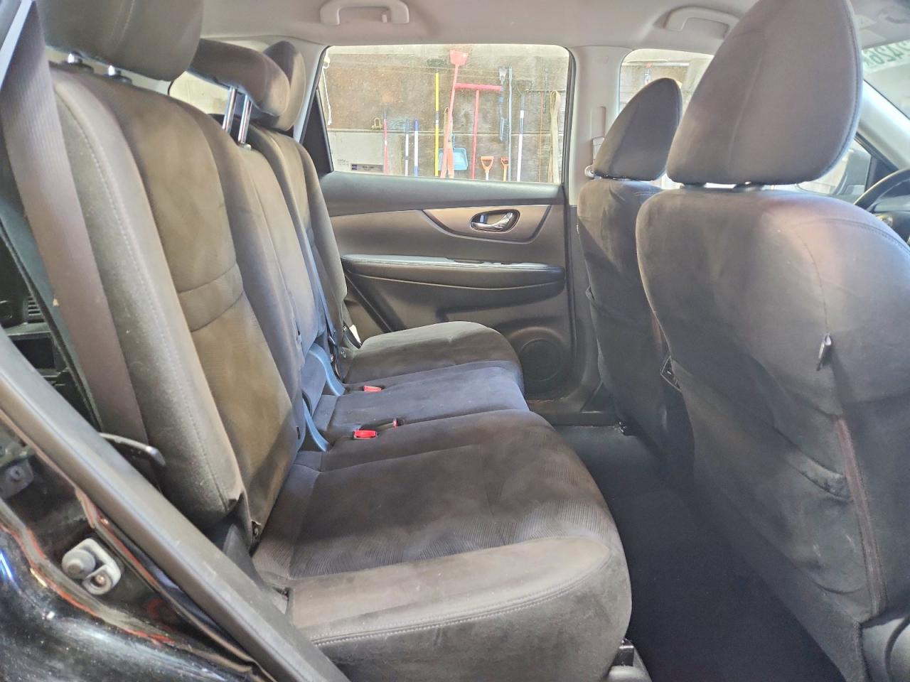 Nissan Rogue S